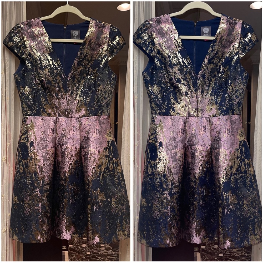 Vince Camuto Metallic God Foil Tea Mini Dress V Neck
